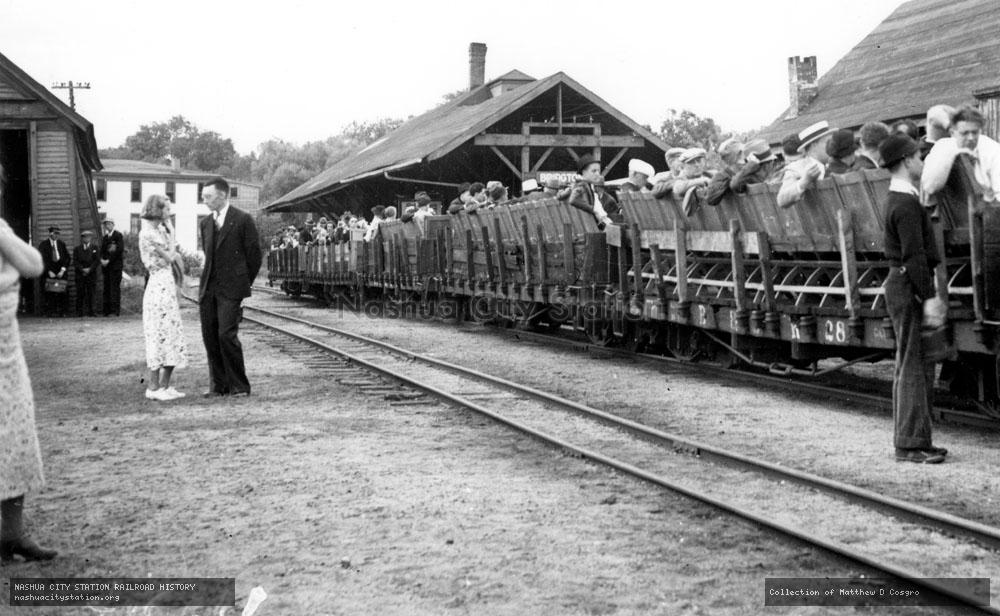 Postcard: Bridgton & Harrison Railroad at Bridgeton, Maine